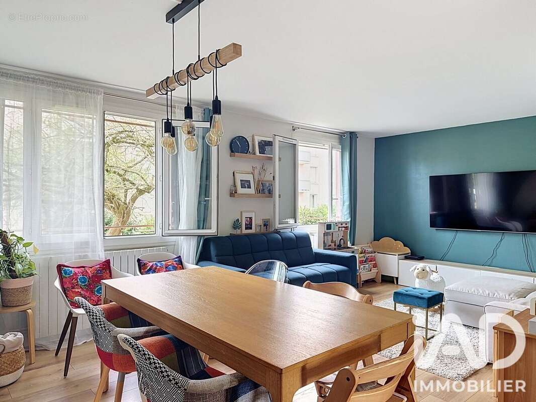 Photo 3 - Appartement à LE MESNIL-LE-ROI