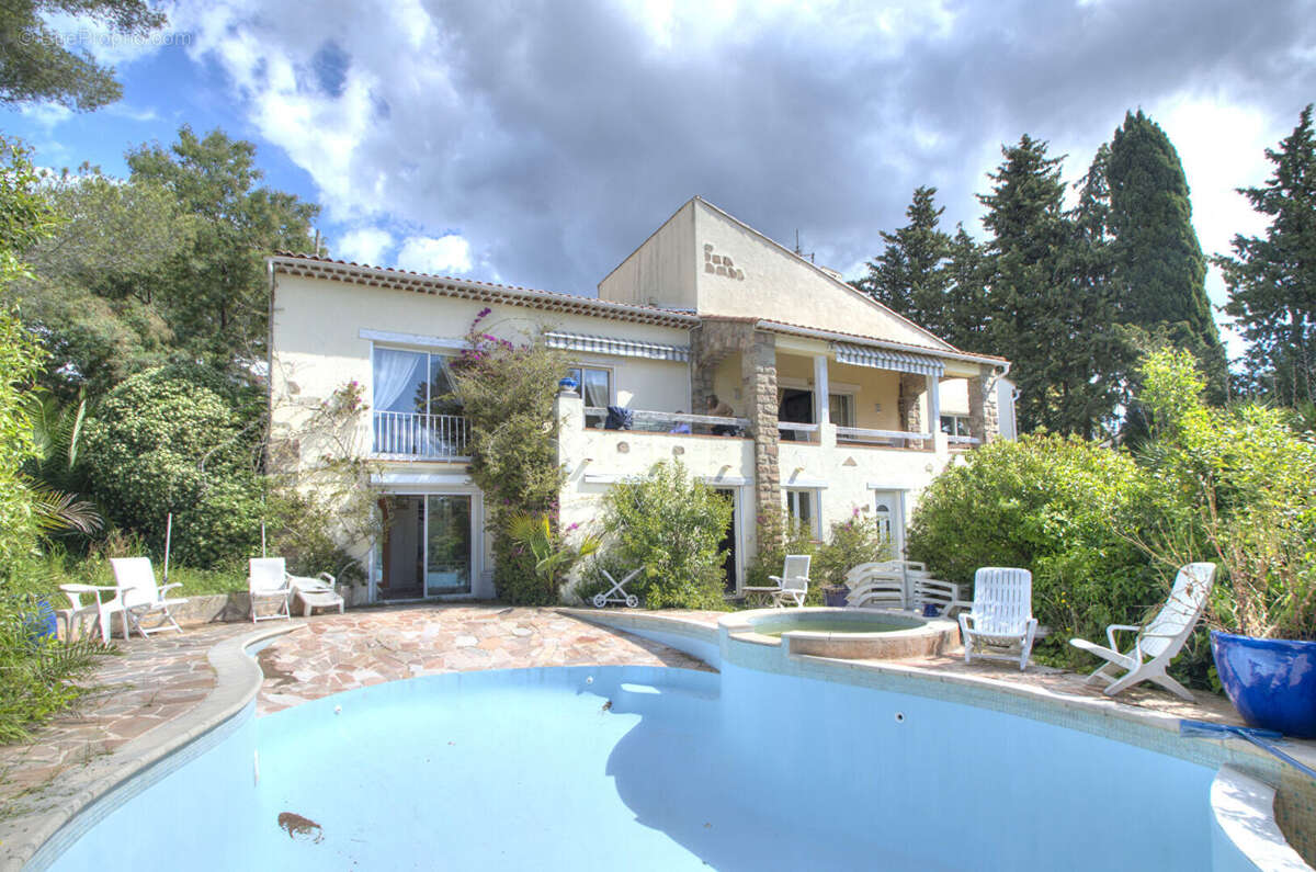 Maison à SAINT-RAPHAEL