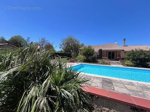 Maison à LAVERNOSE-LACASSE