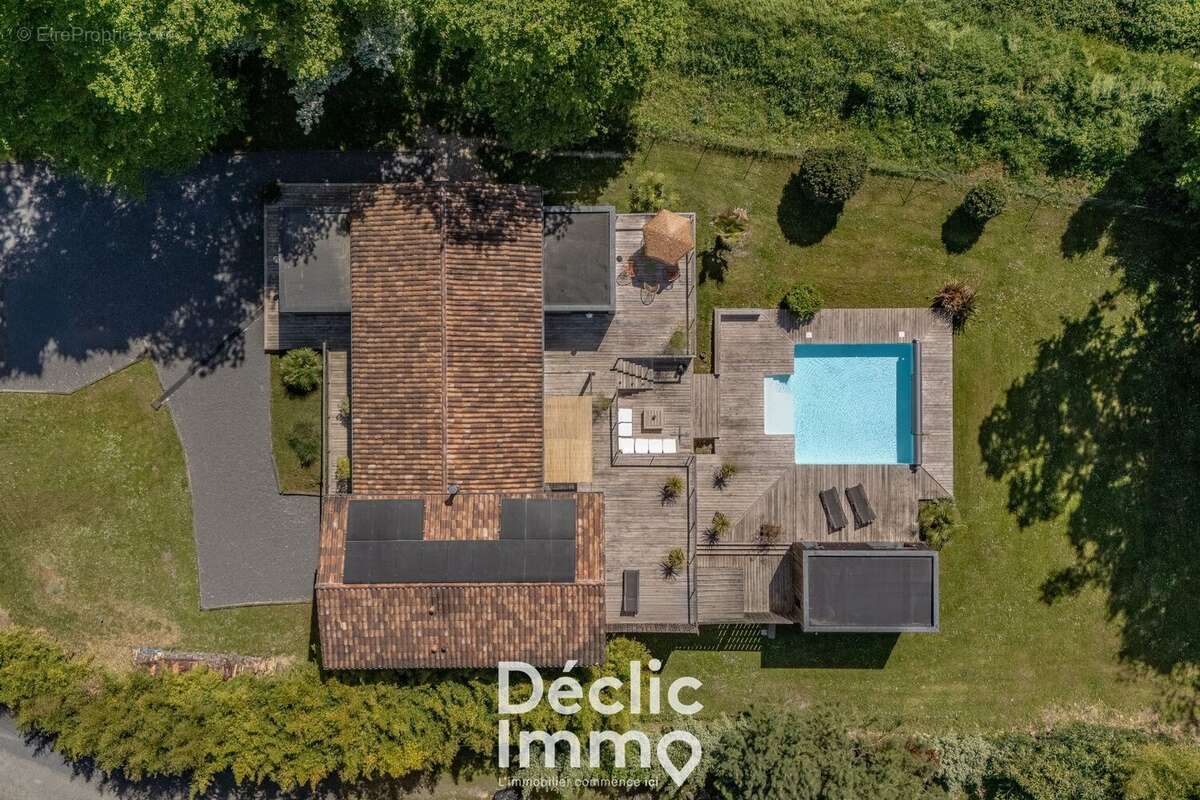 Maison à LATRESNE