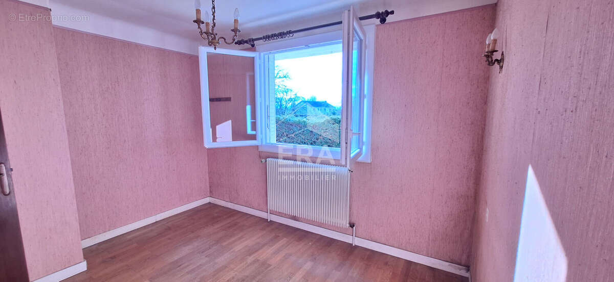 Maison à POLLIAT