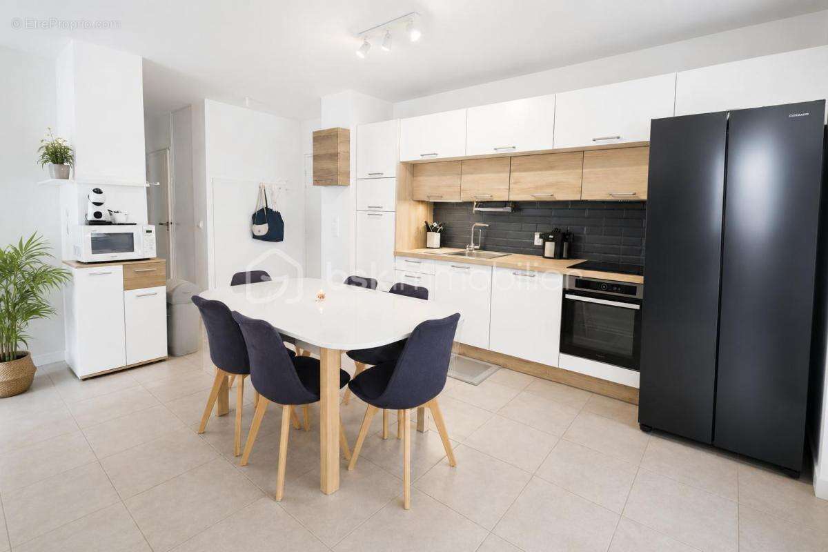 Appartement à LE MUY