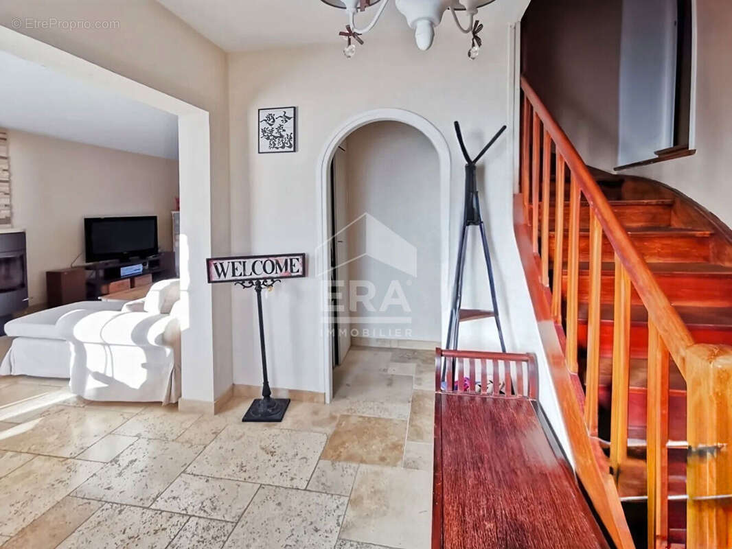 Maison à COMBS-LA-VILLE