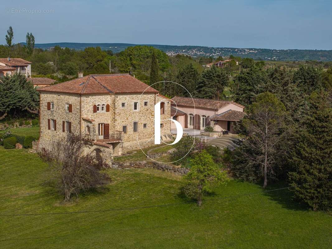Maison à BARJAC