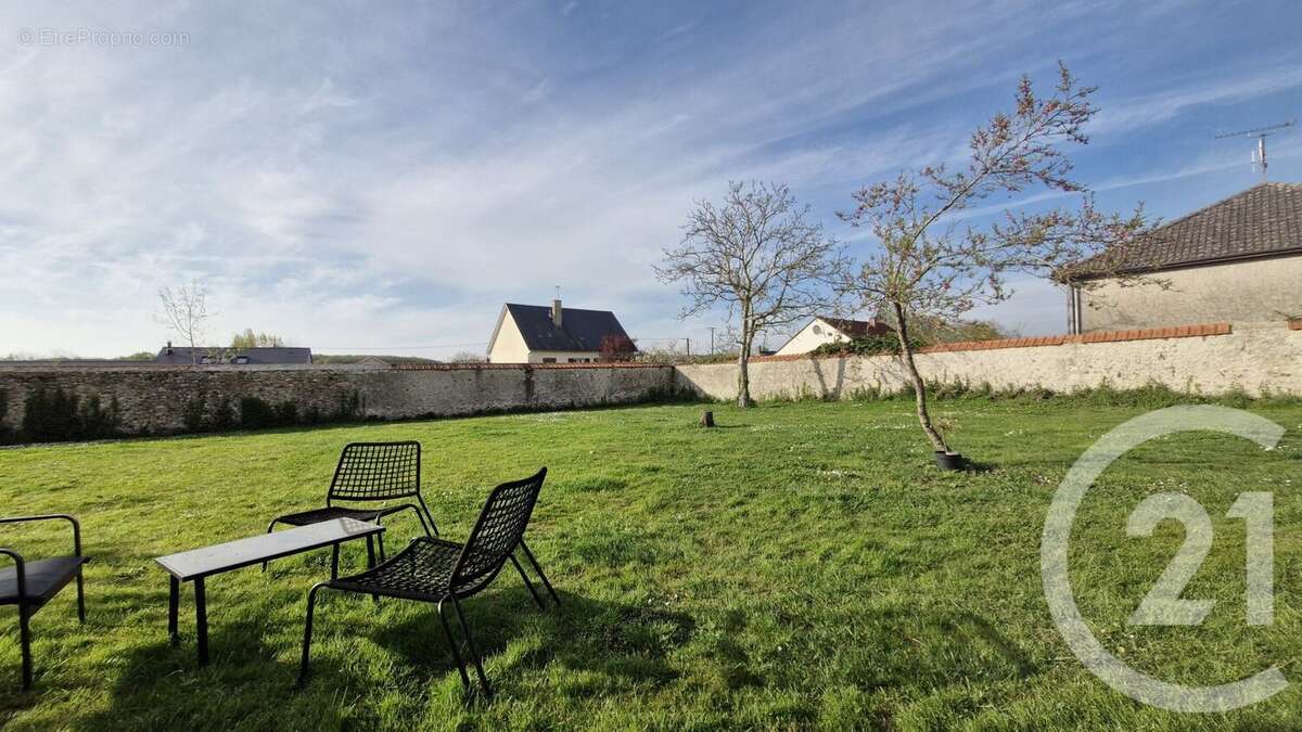 Maison à CONIE-MOLITARD