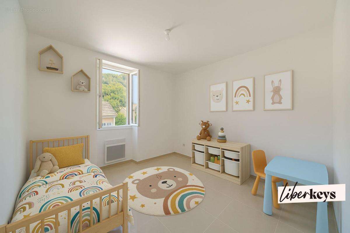 Appartement à ROQUEFORT-LA-BEDOULE