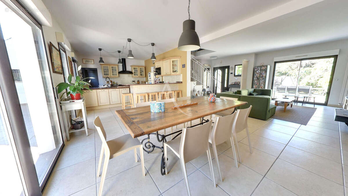 Maison à BRY-SUR-MARNE