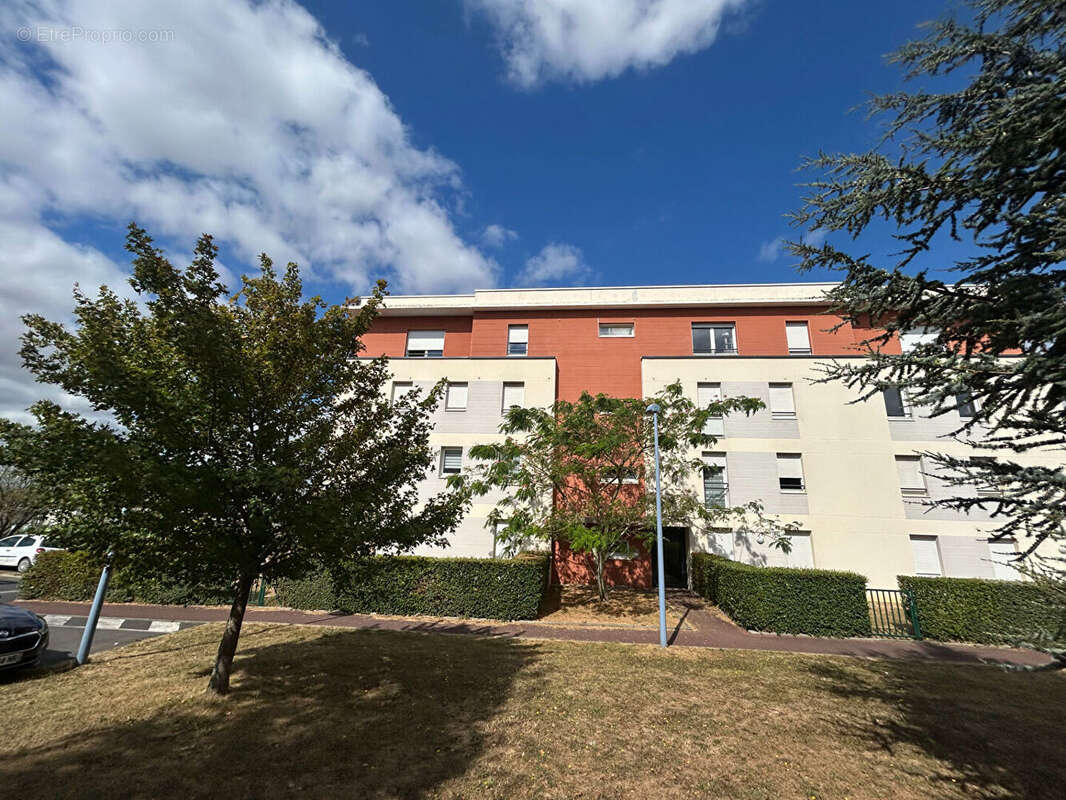 Appartement T2 de 52 m2  à FLEURY SUR ORNE - photo 2