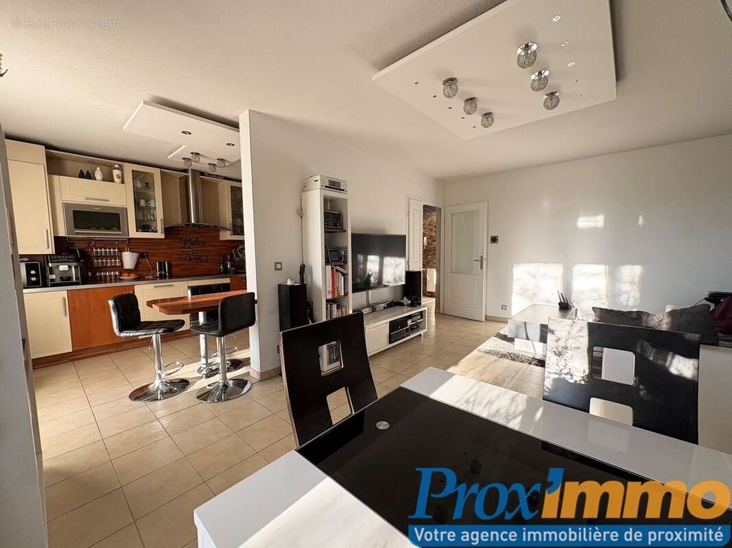 Appartement à LA BUISSE