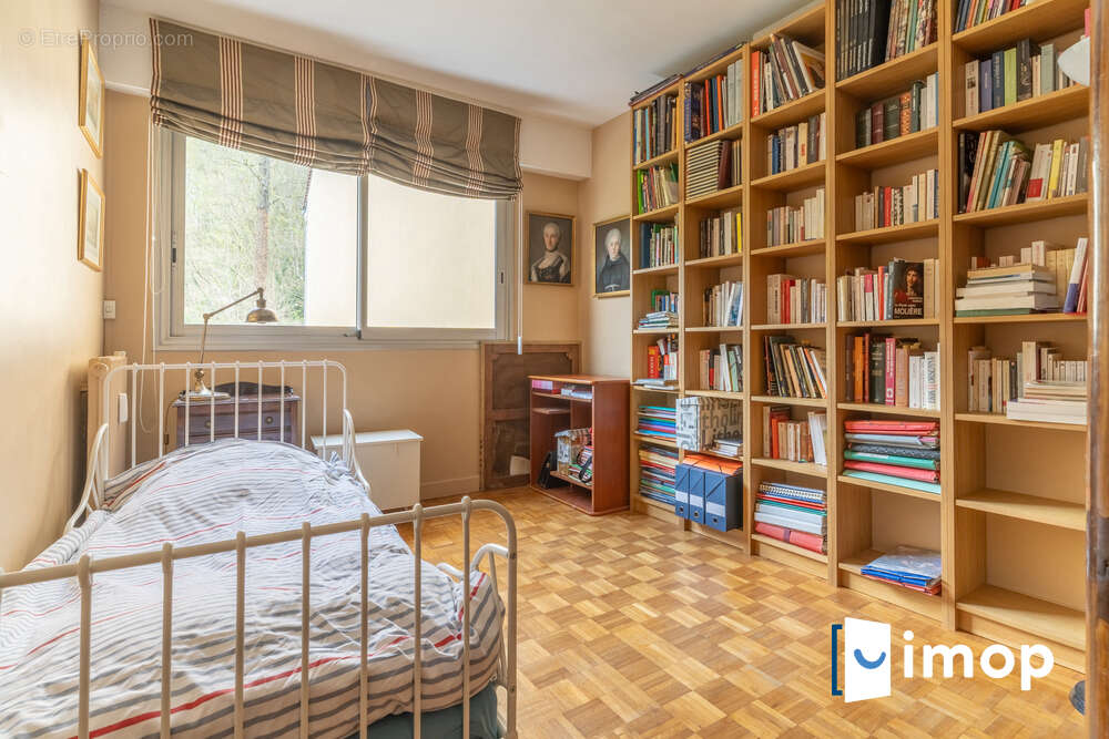 Appartement à VILLE-D'AVRAY