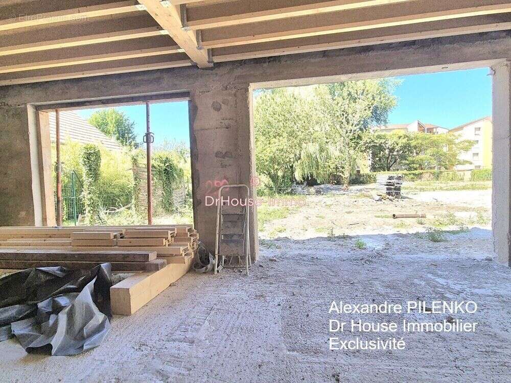 Maison 75 m² à Saint-Marcel  - photo 3