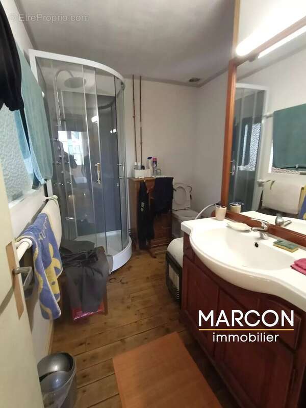 Maison à LE DONZEIL