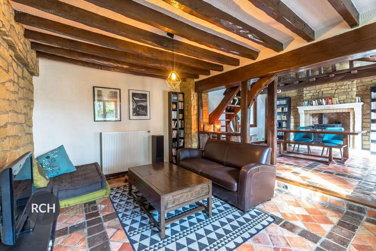 Maison à HOUDAN