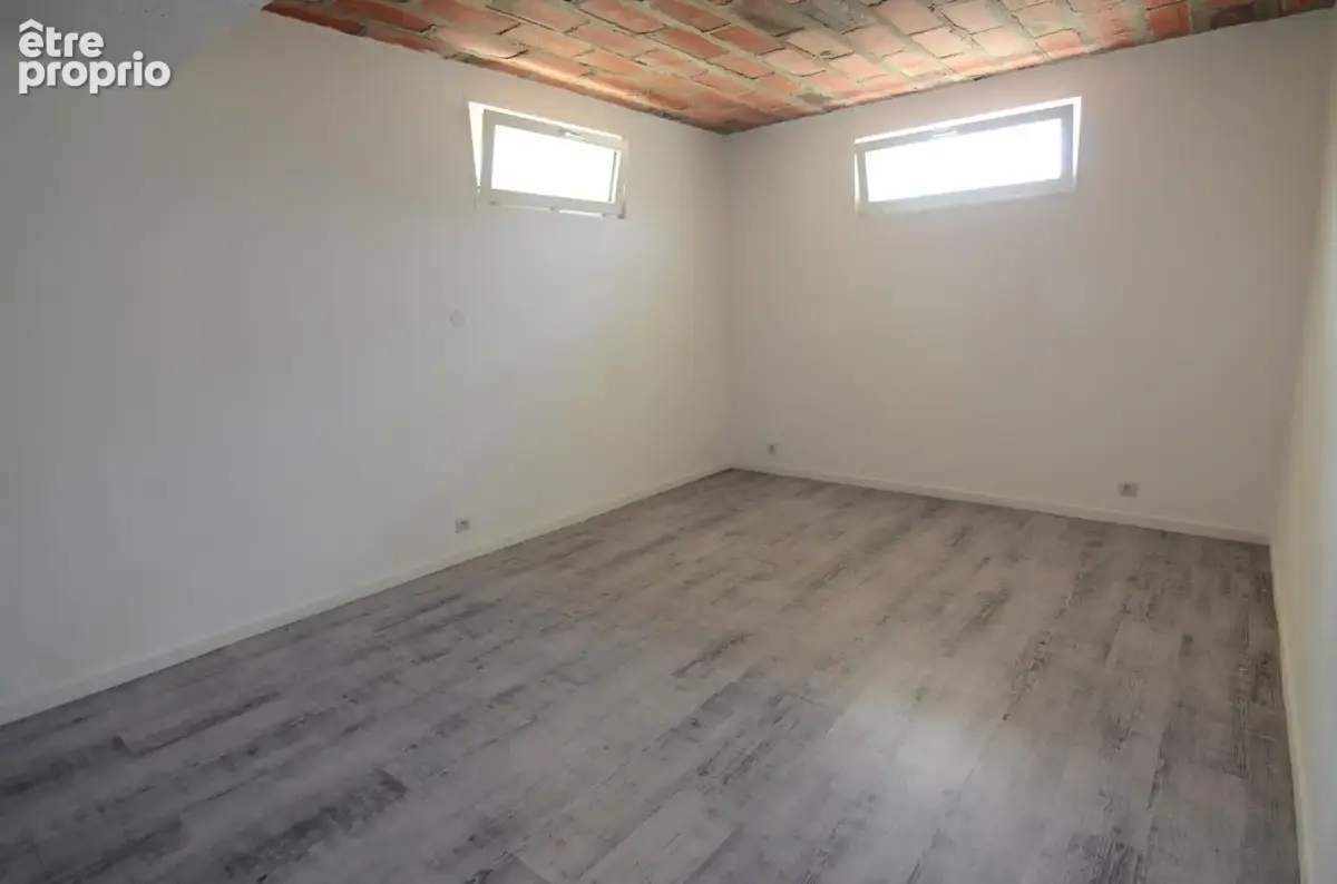 Maison de ville de caractère et terrain privatif de 586m2 - photo 14