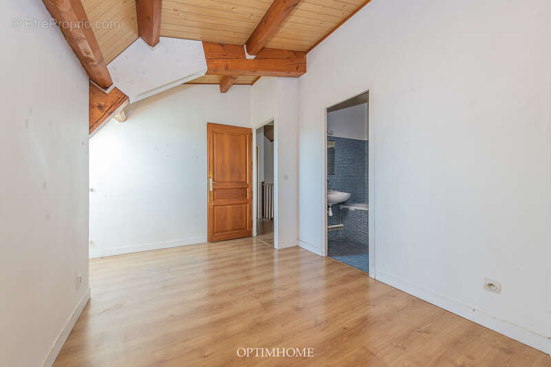 Appartement à PUTEAUX