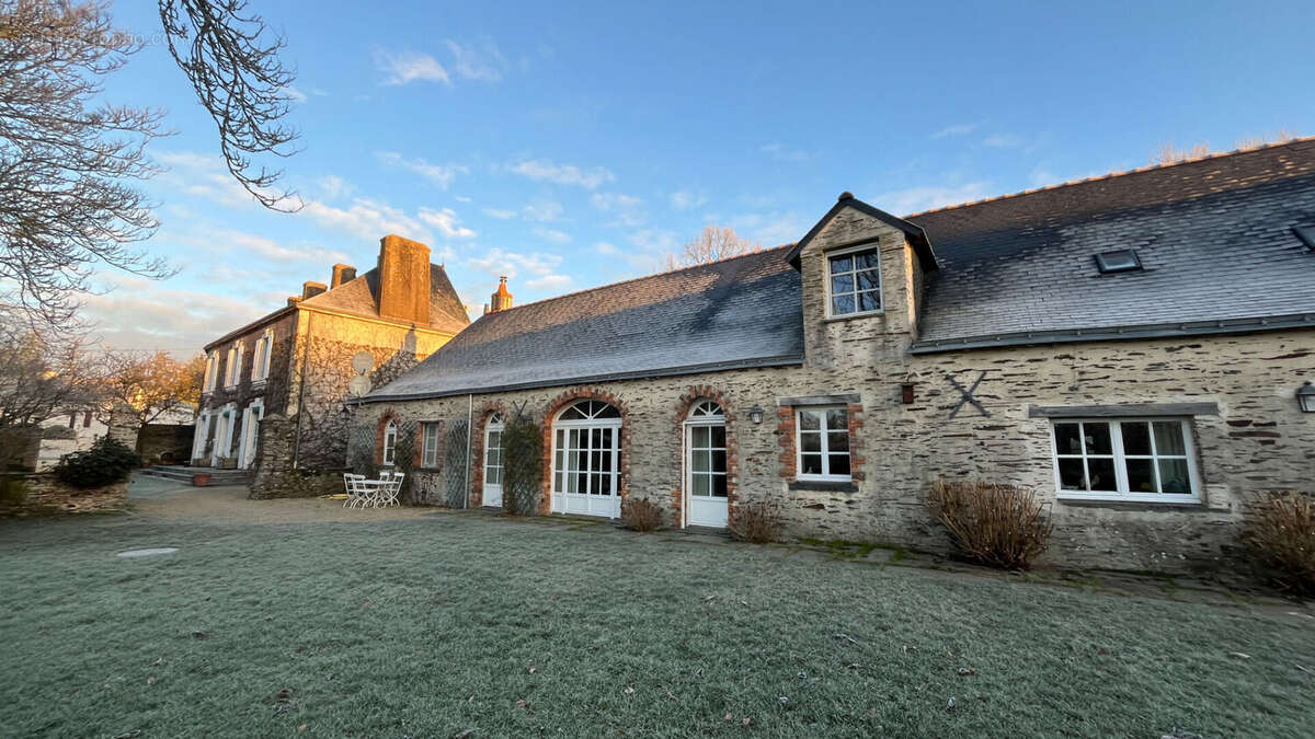 Manoir et longère rénovée - photo 9