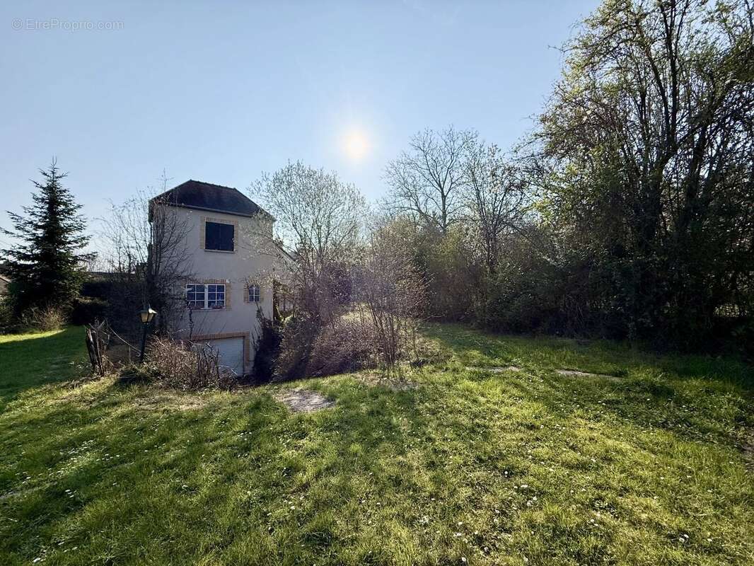 Maison à SAINT-MARTIN-DU-TERTRE
