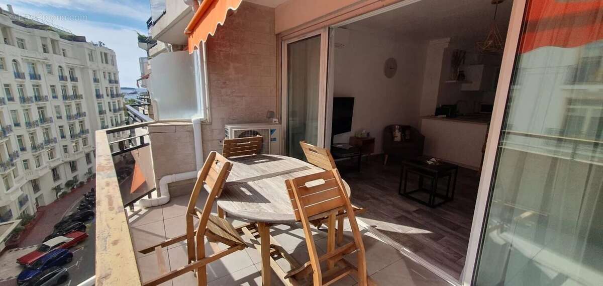 Cannes arriere croisette 2p terrasse - photo 2