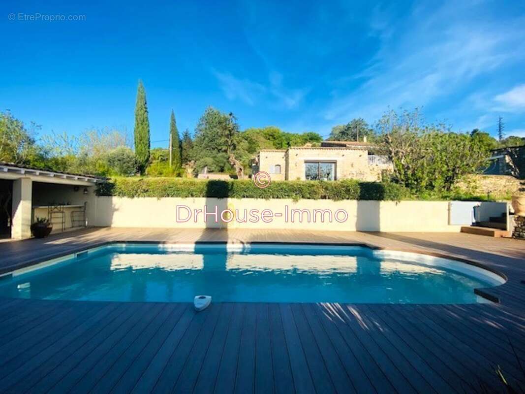 Maison à VEZENOBRES