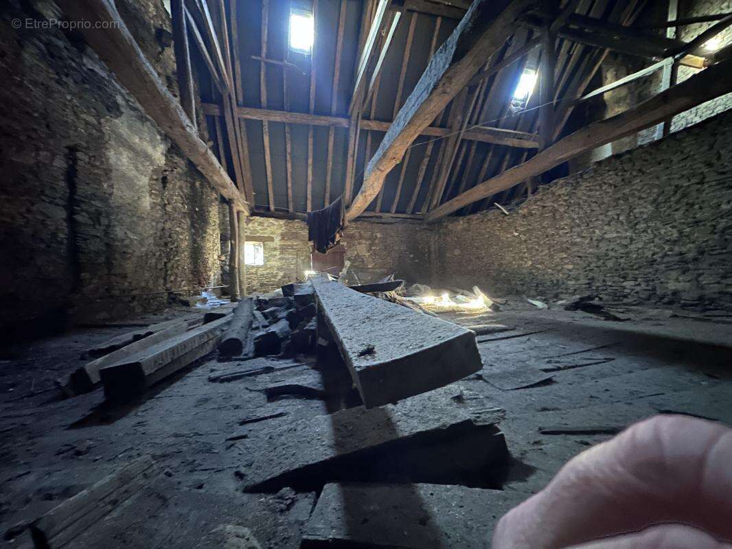 Maison à MAGNAC-BOURG