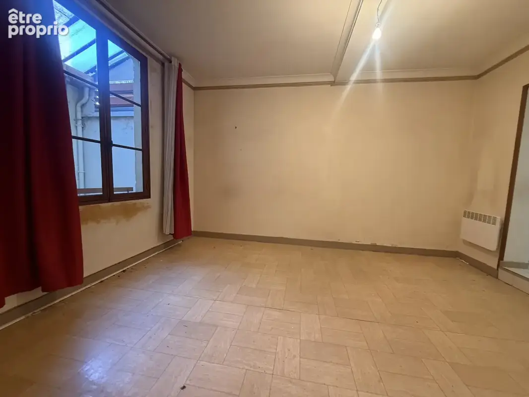 Immeuble à rénover avec patio intérieur et garage - photo 19