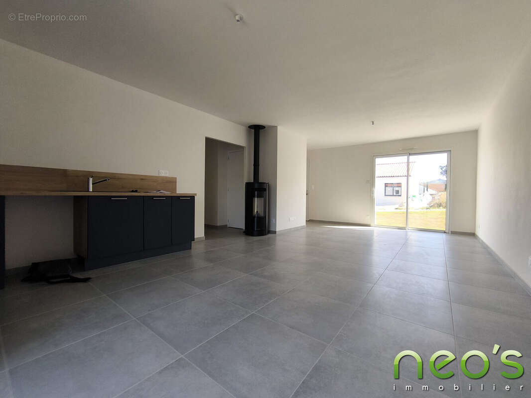 Maison à LE MAY-SUR-EVRE