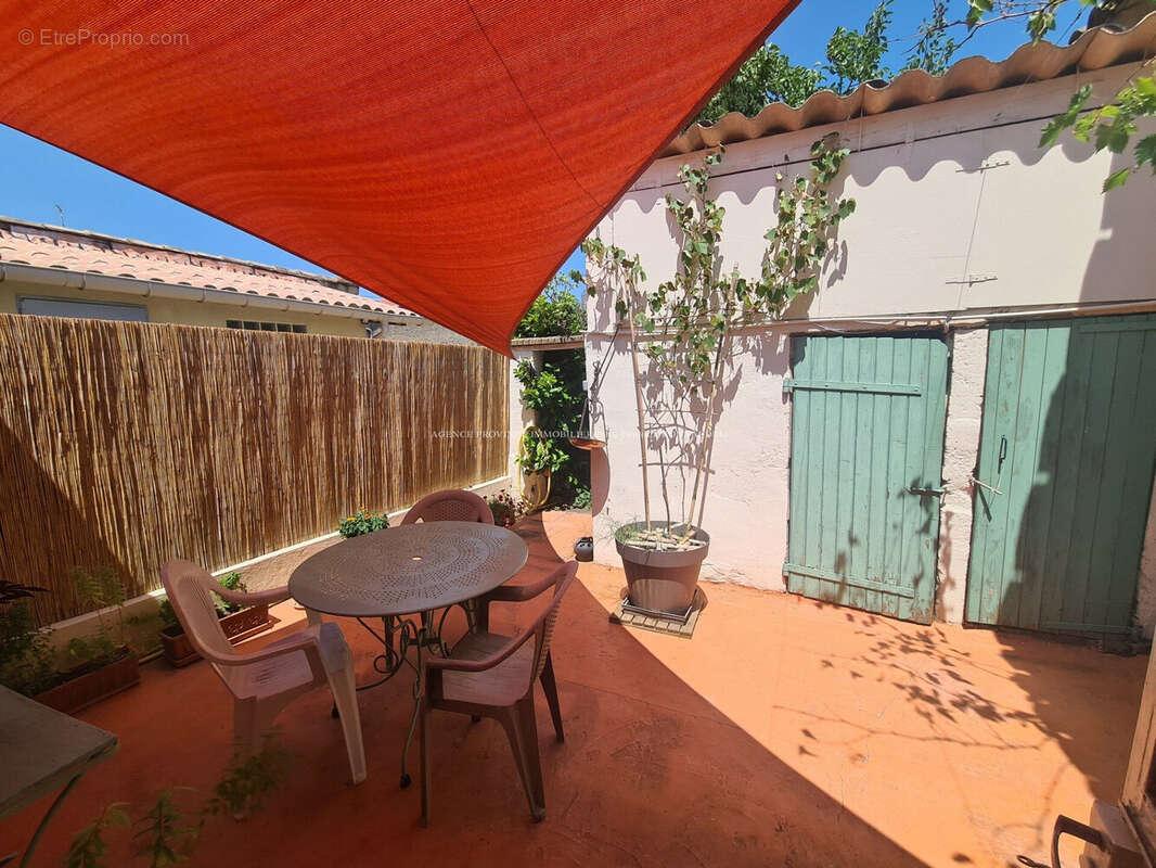 Maison 136 m² à Valreas  - photo 2