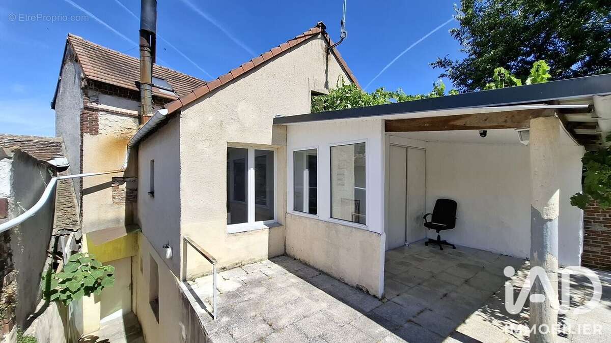Photo 2