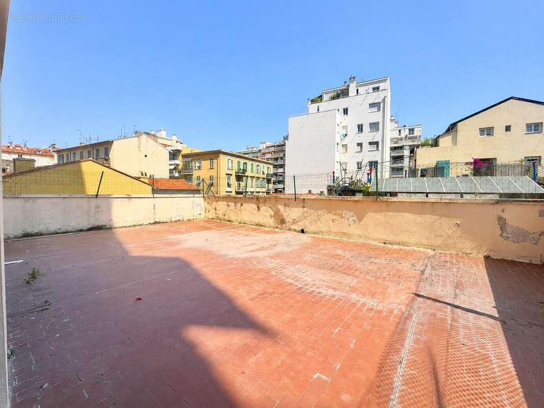   - Appartement à NICE