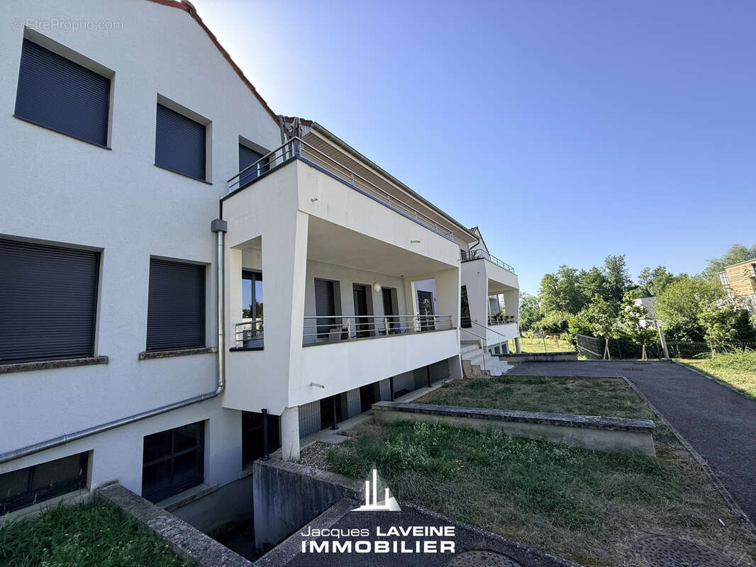 Appartement à LESSY