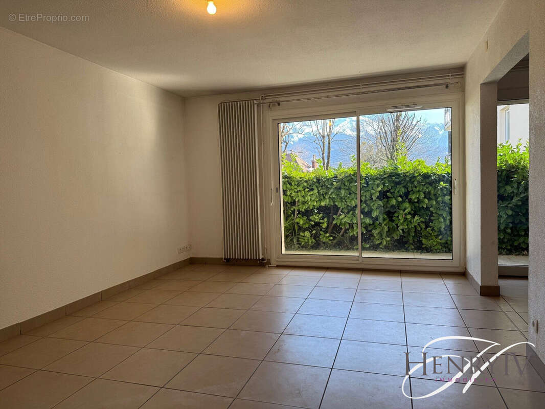 Appartement à SAINT-ISMIER