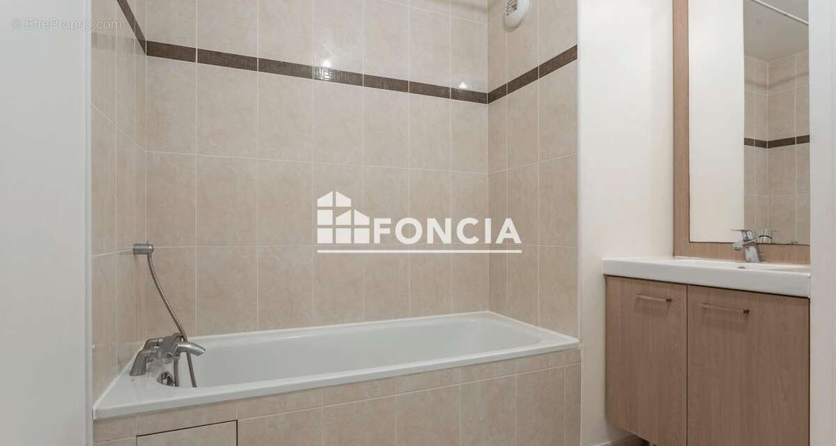 MASSY ATLANTIS – Appartement T3 COGEDIM avec une grande terrasse & parking, à 2 pas de la Gare TGV/RER ! - photo 14