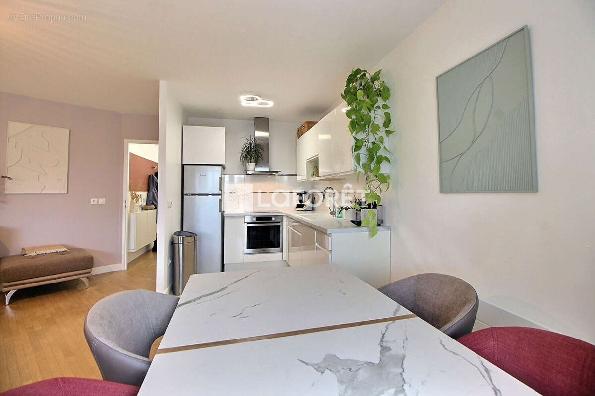 Appartement à SURESNES