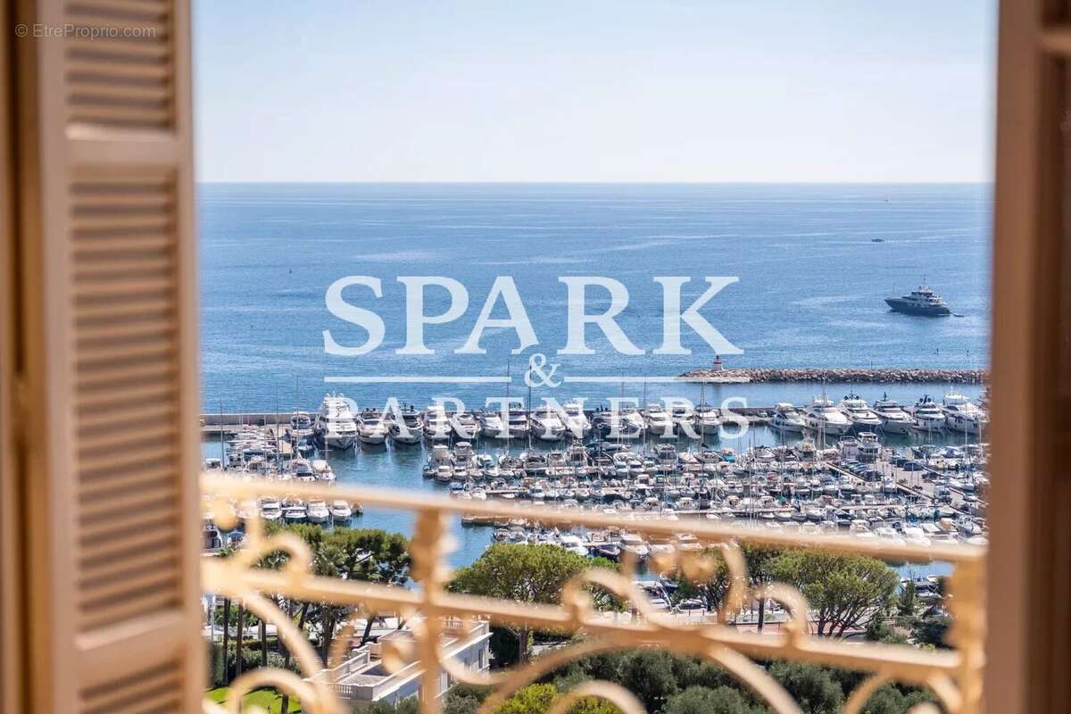 Appartement à BEAULIEU-SUR-MER