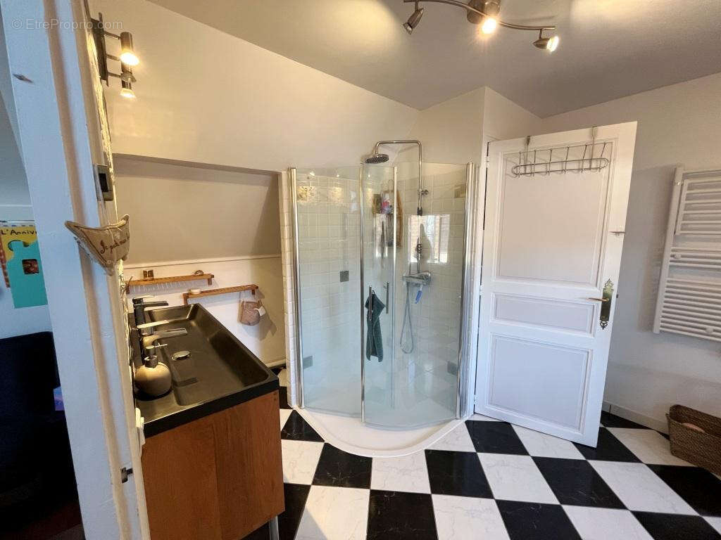 Maison à FONTAINEBLEAU