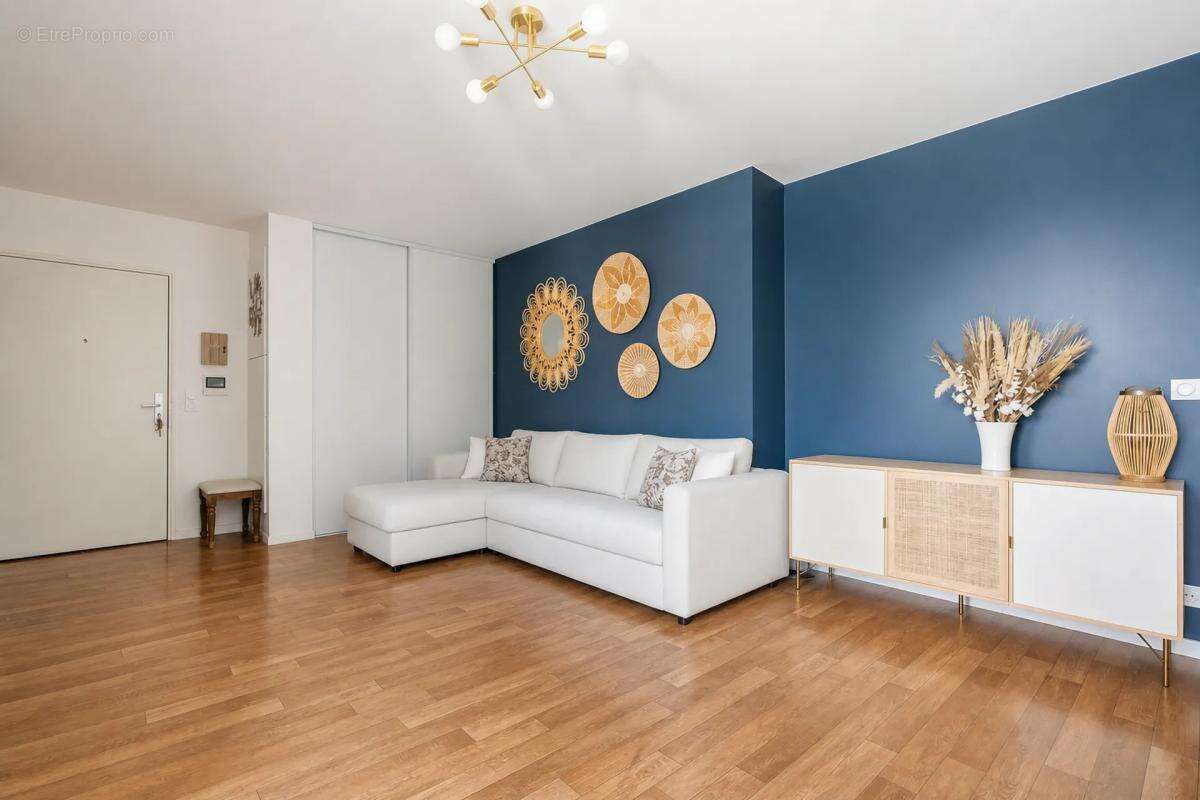 Appartement 3 pièces - 64 m2 - Saint-Denis - photo 2