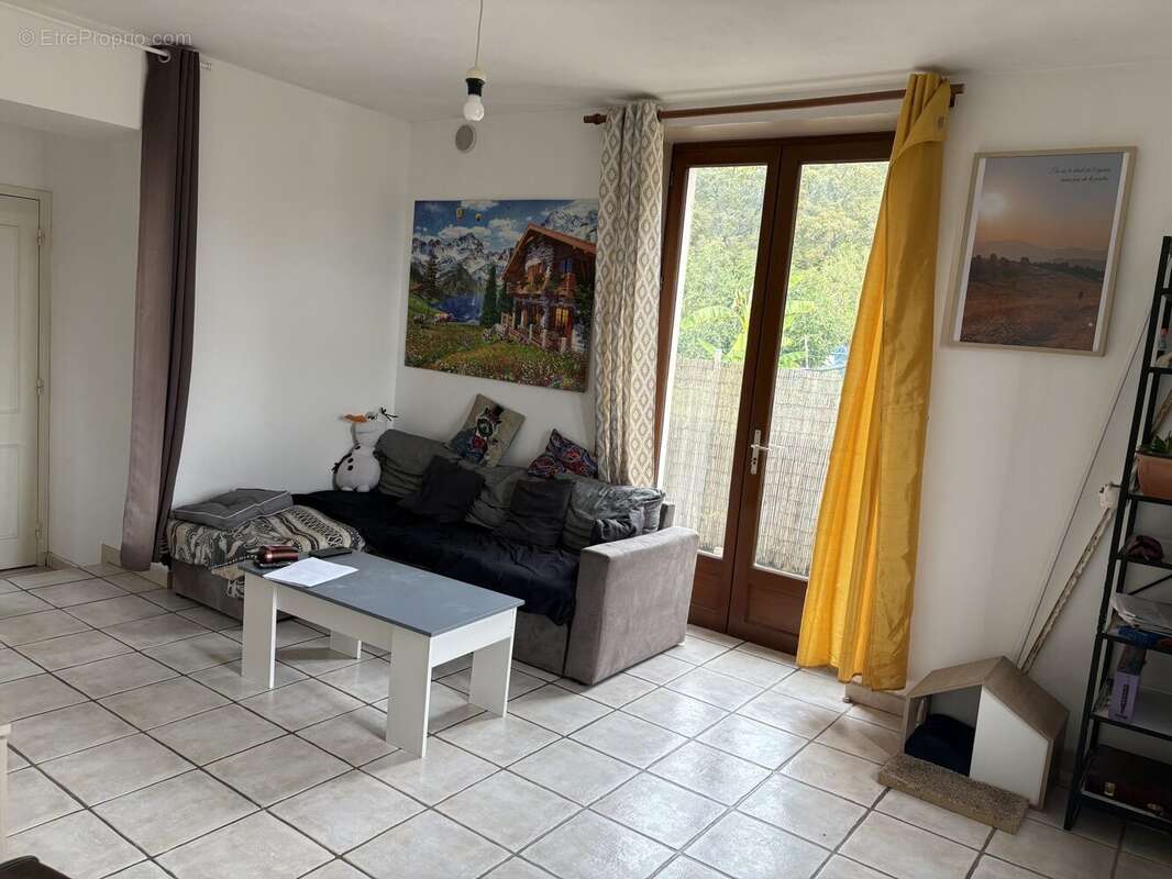 Maison à TERRASSON-LAVILLEDIEU