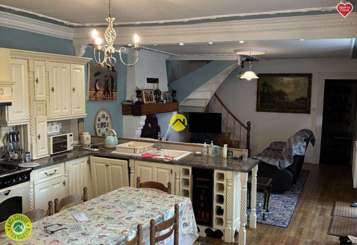 Maison à SAINTE-ALVERE