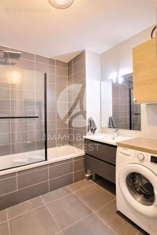 Appartement à LYON-8E