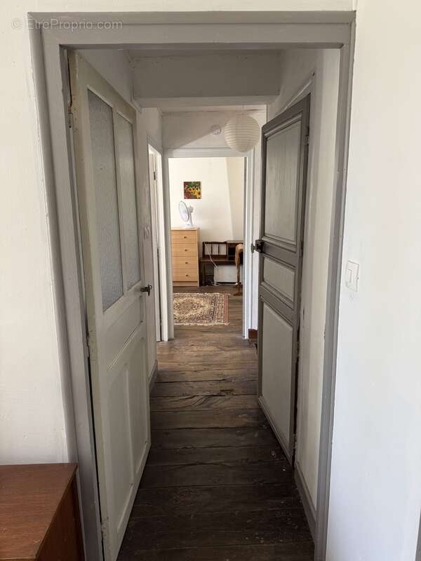 n°2 - Maison à SAINT-HILAIRE-LE-CHATEAU