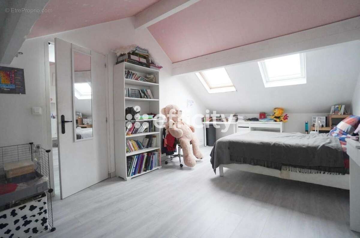 Maison à L&#039;HAY-LES-ROSES