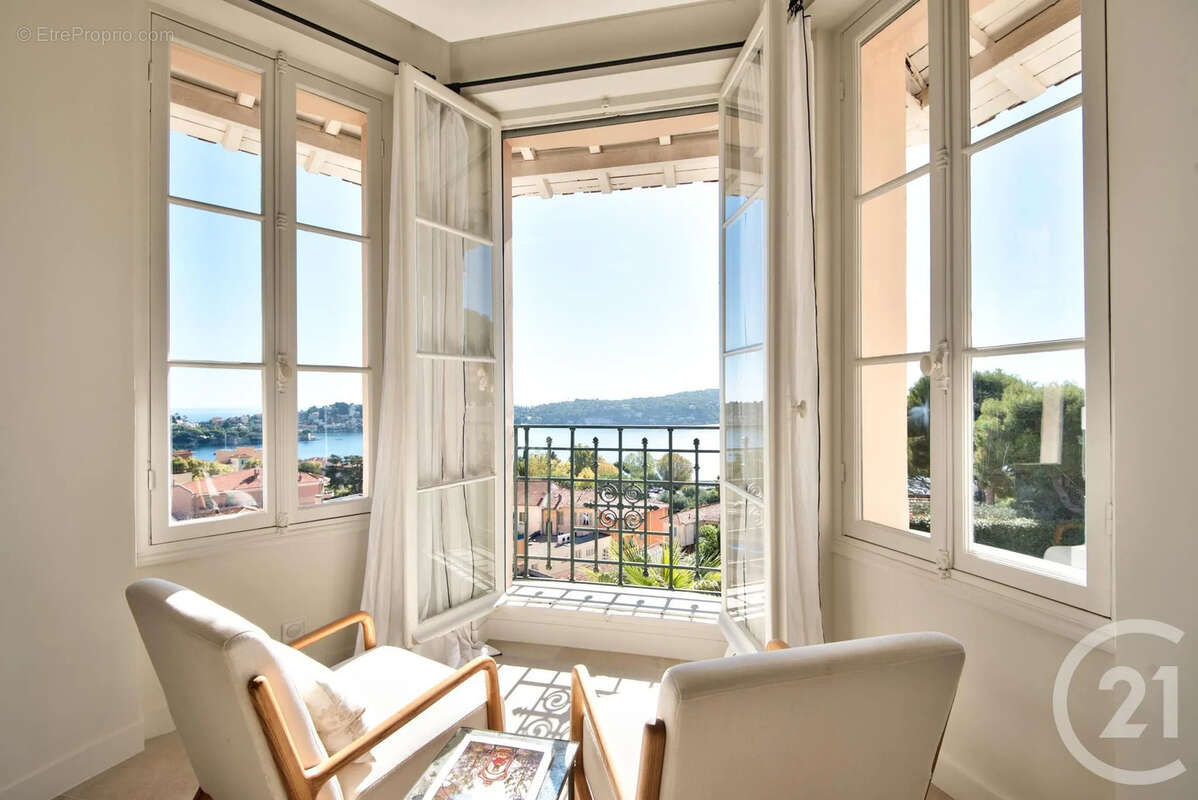 Appartement à VILLEFRANCHE-SUR-MER