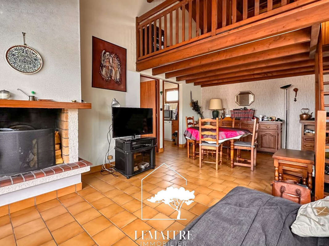 Appartement à LES MATHES