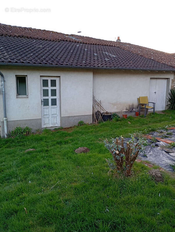 Maison à SAINT-PRIEST-SOUS-AIXE