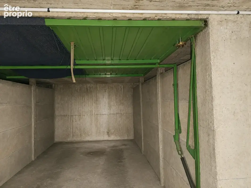 Garage Résidence FLEURIE - photo 2