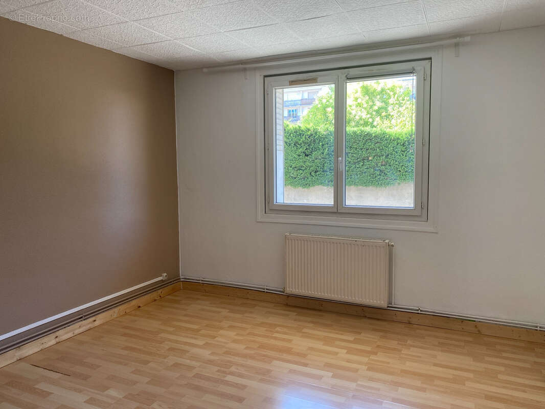 Appartement T3 avec cave, Rue Albert de Mun 26000 VALENCE - photo 8