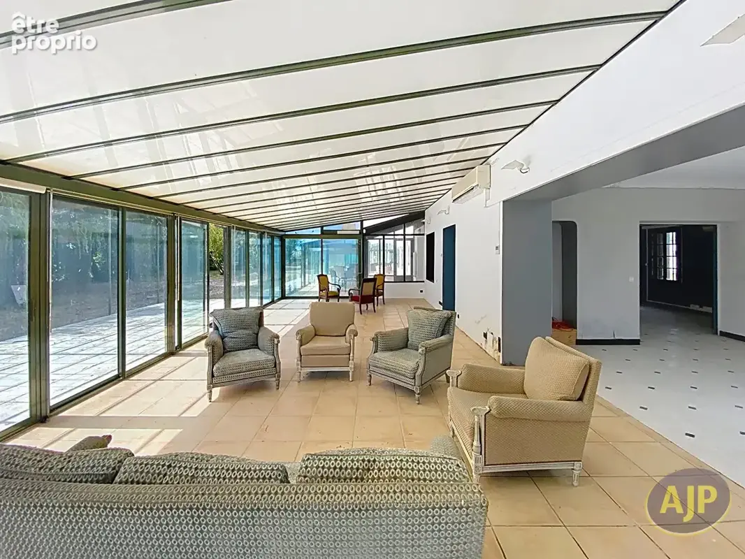 Ensemble immobilier de caractère au coeur d'un port de pêche typique du Médoc! - photo 9