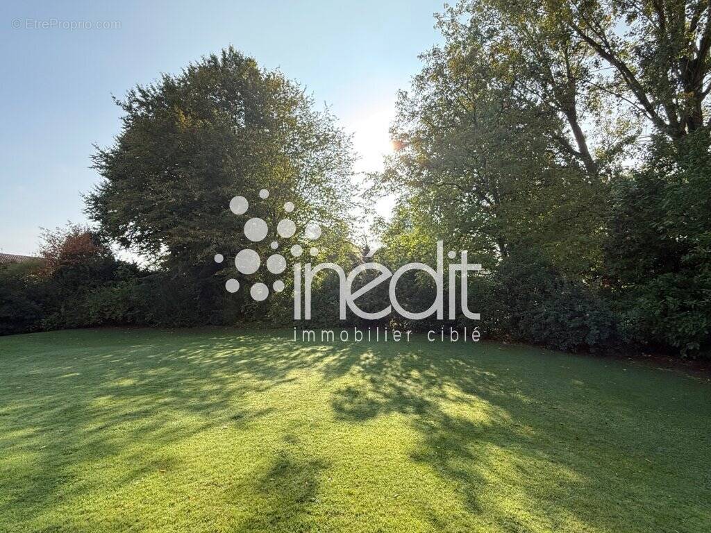 Terrain à LAMBERSART