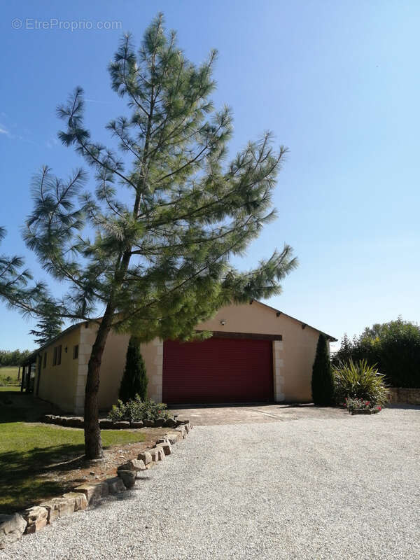 Maison à FRAUSSEILLES
