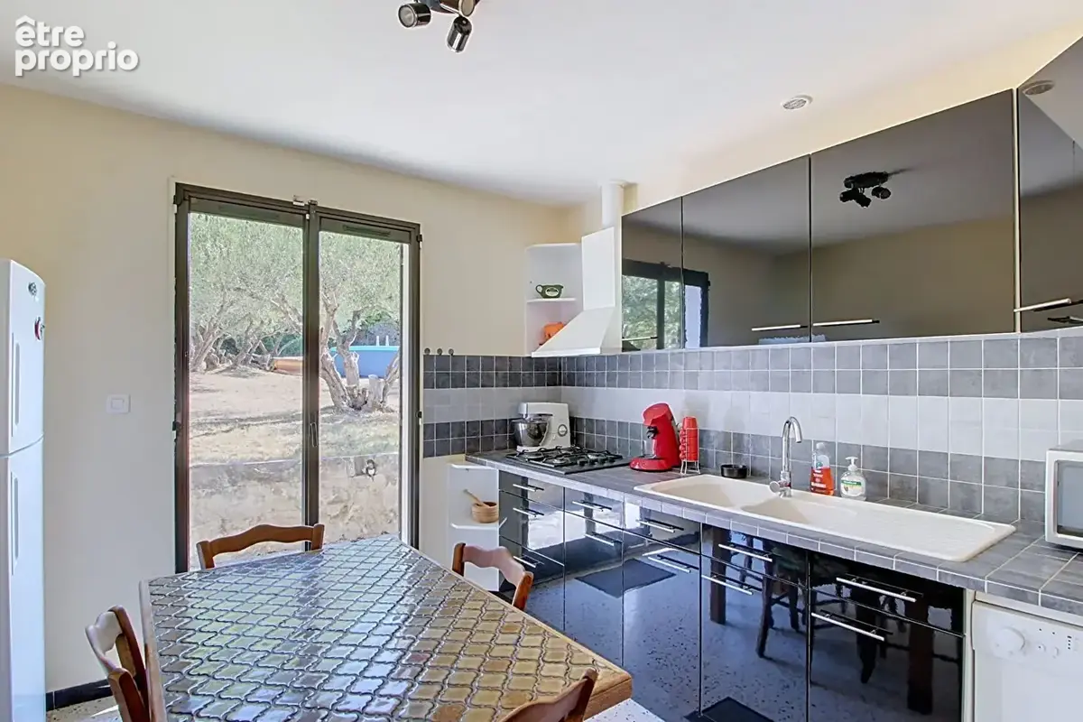 A VENDRE EN EXCLUSIVITÉ !  A SAINT-ANTONIN DU VAR - Maison de plain-pied de 82m² + garage  sur un terrain de 2300 m² - photo 16